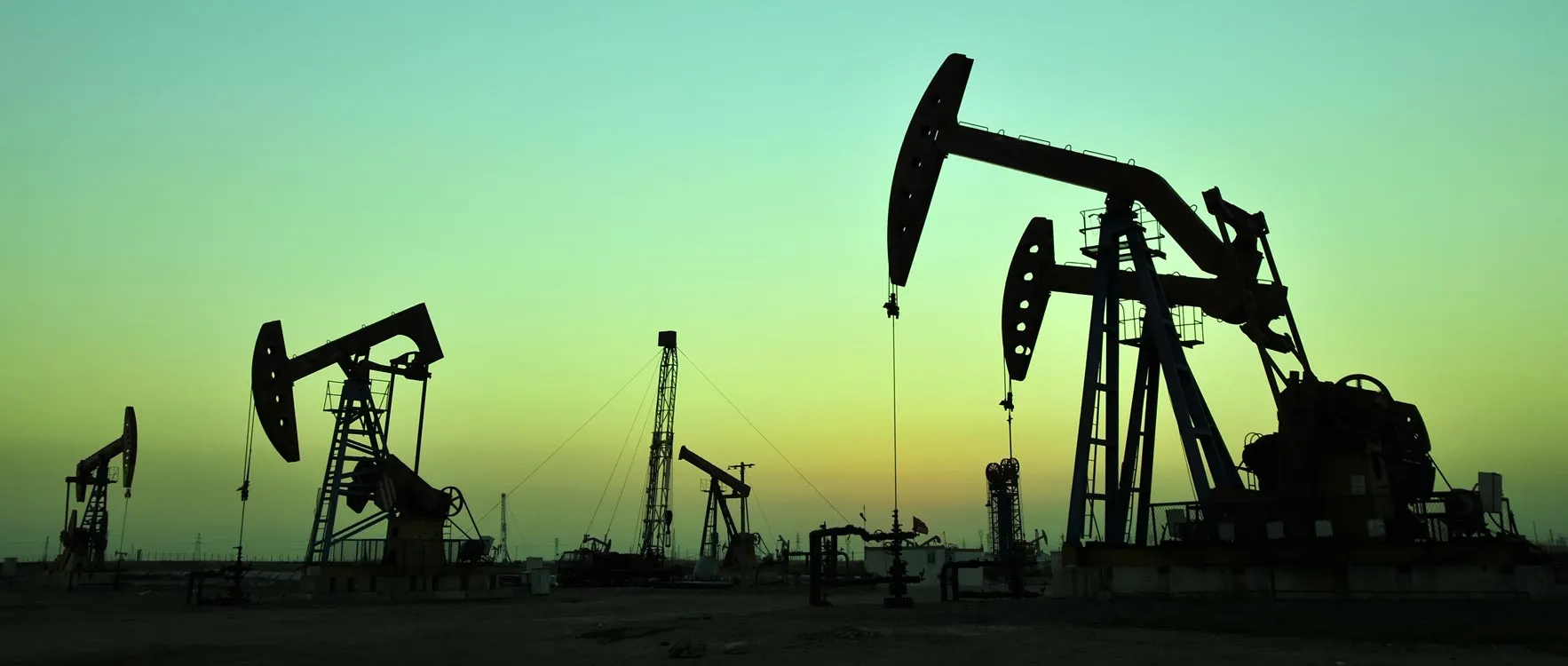 VOC & Toxic Gas Control in Oil & Gas Refineries — AQOZA